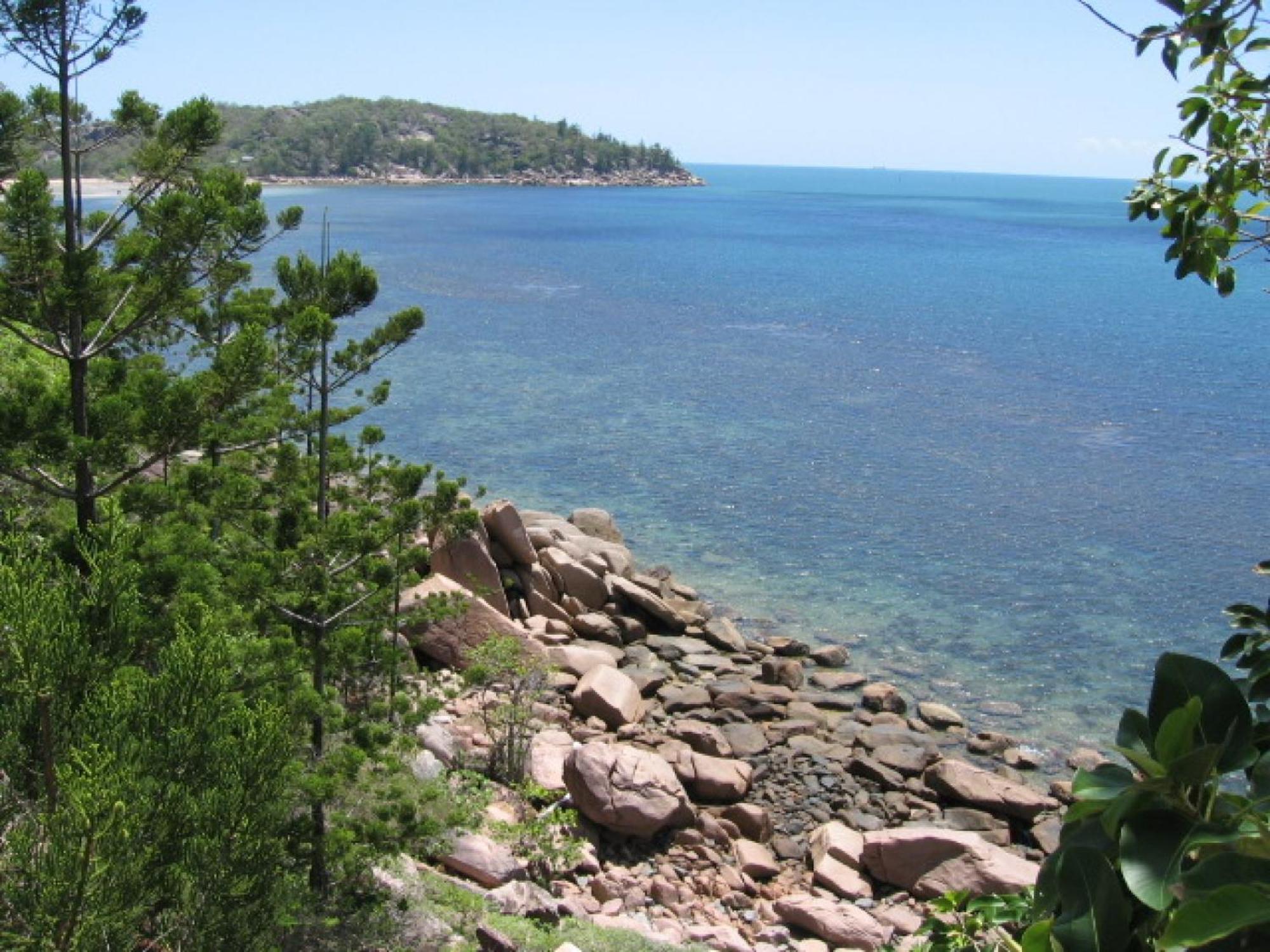 Affordable Island Escape! Queen Studio, Nelly Bay Экстерьер фото