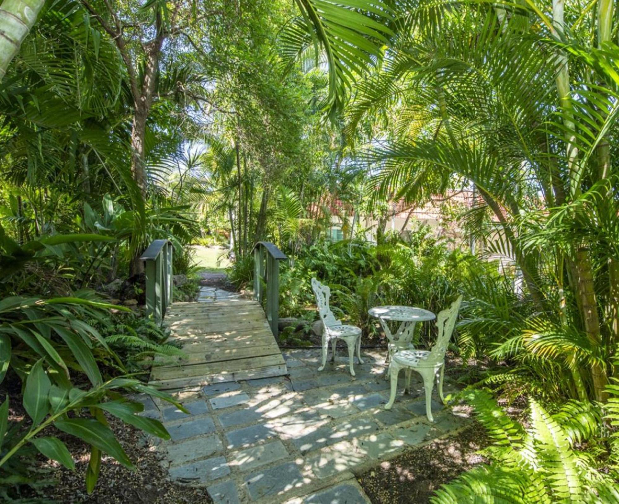 Affordable Island Escape! Queen Studio, Nelly Bay Экстерьер фото