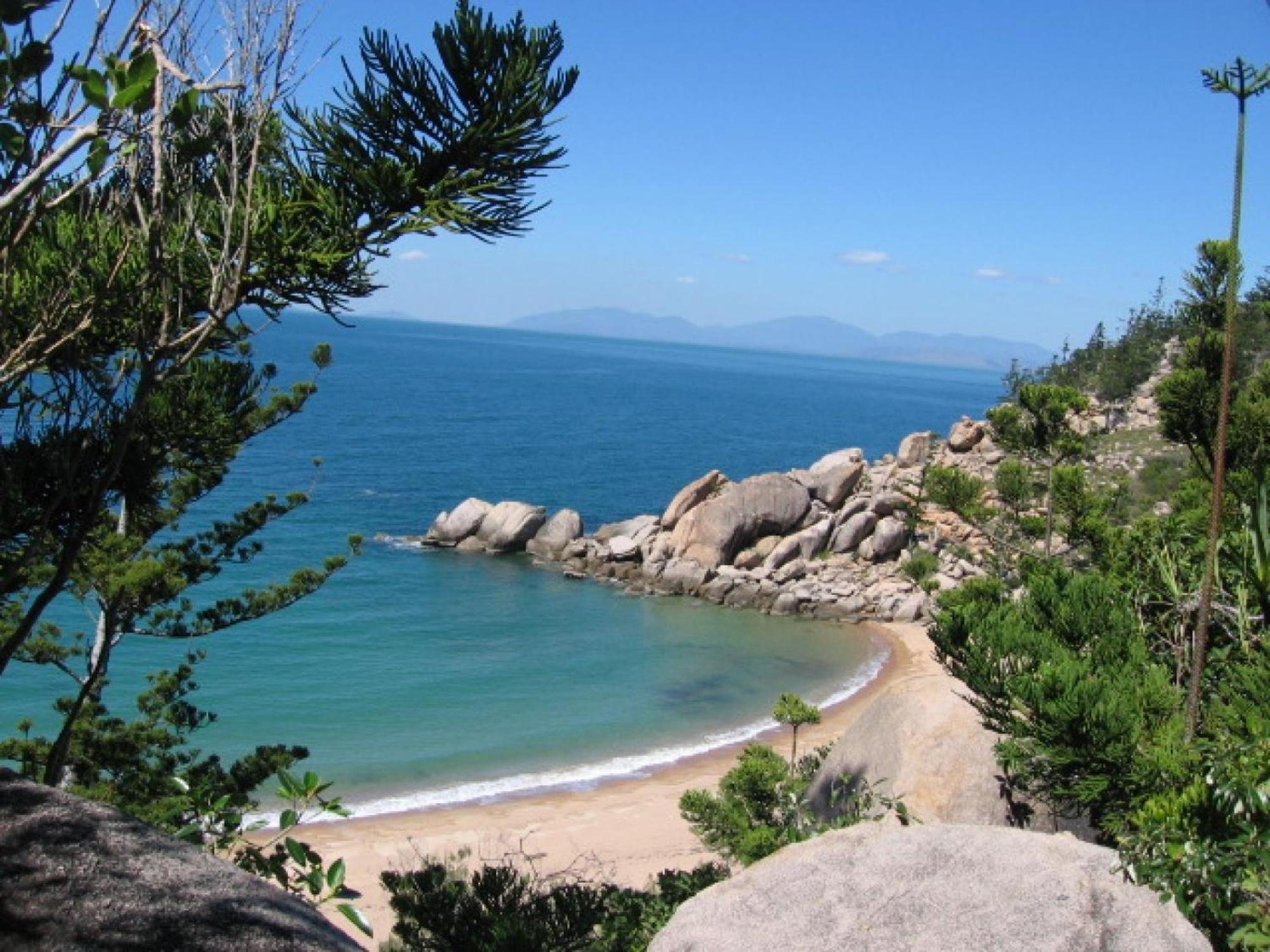 Affordable Island Escape! Queen Studio, Nelly Bay Экстерьер фото